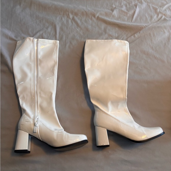 GoGo Boots - Picture 1 of 7